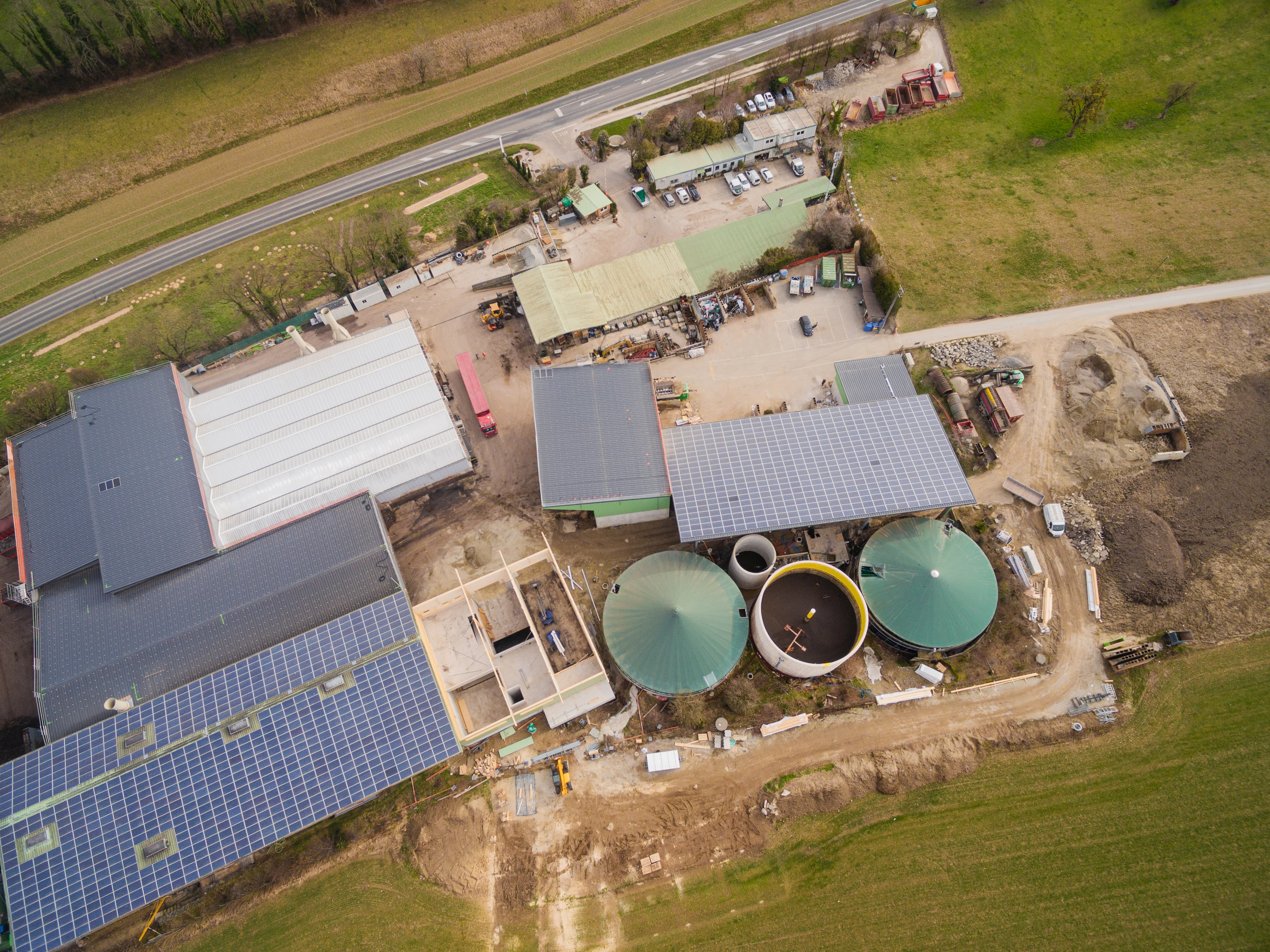 Ecorecyclage — vue drone du site de production.